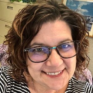 Meet your Posher, Dana